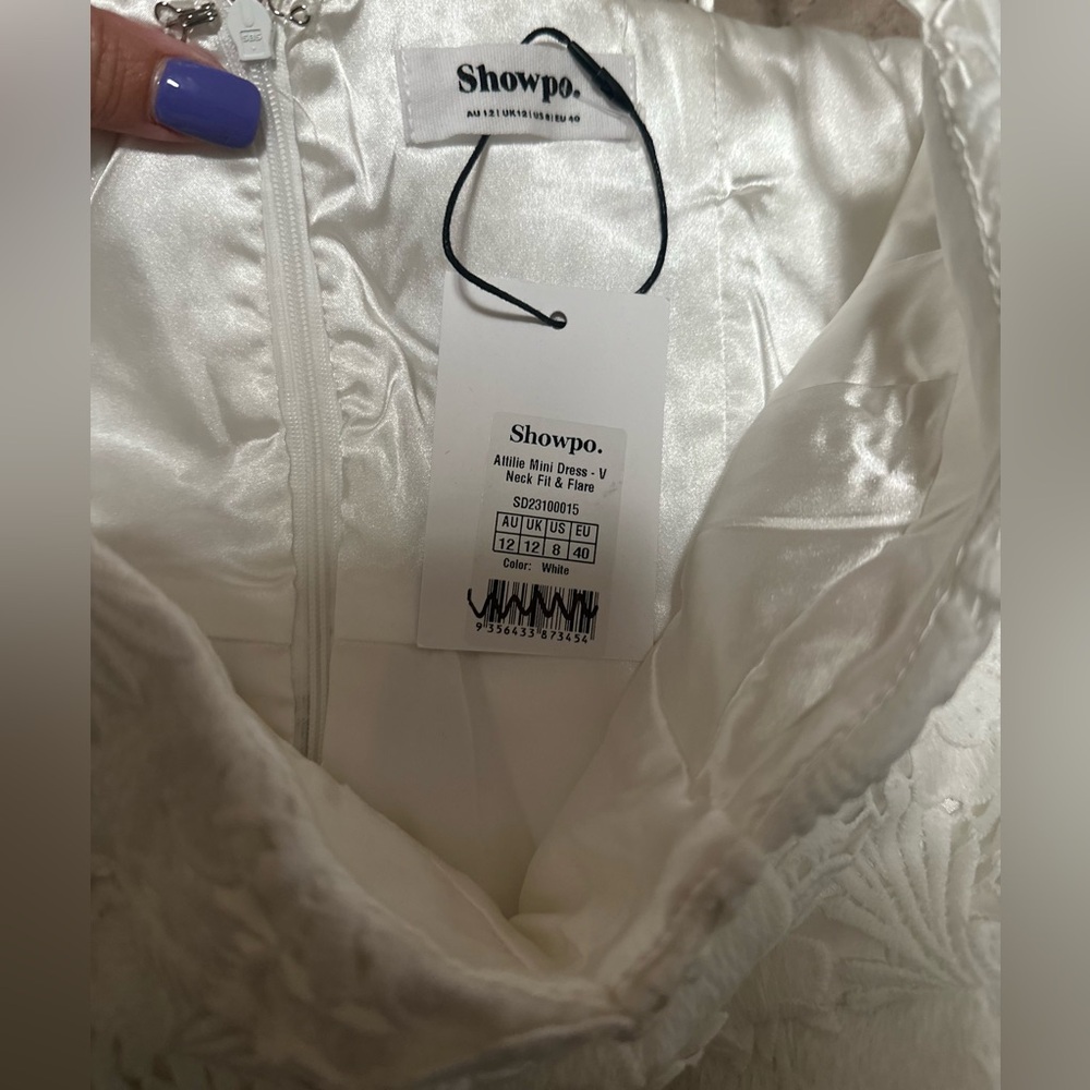 NWT Showpo Attilie Mini‎ Dress Sweetheart Bustier3D Floral Lined White. Size 8. - Picture 4 of 6
